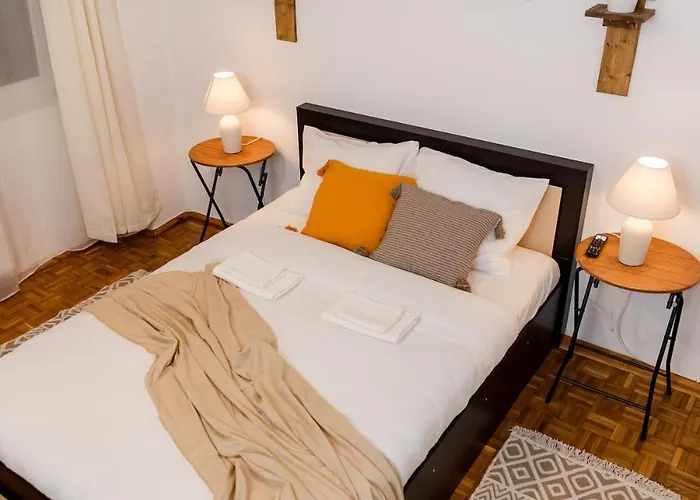 Flh - The French Apartament Bucureşti