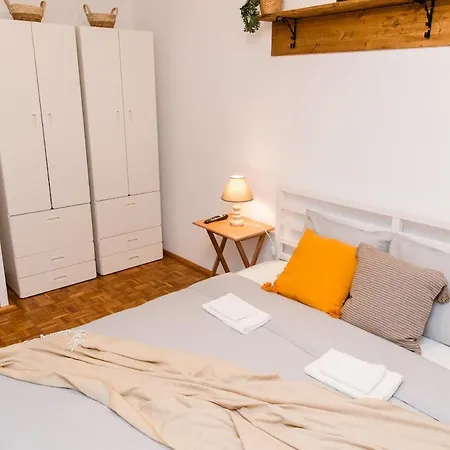 Flh - The French Apartment *