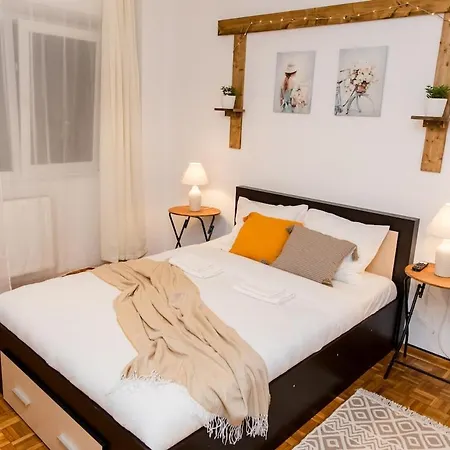 Flh - The French Apartment *