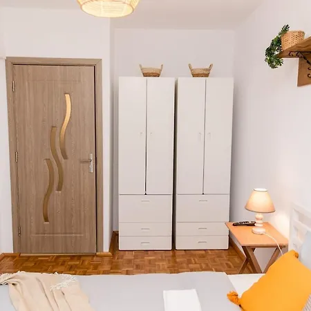 Flh - The French * Boekarest