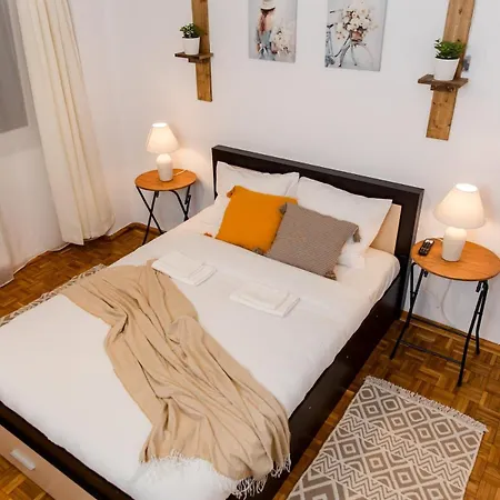 Flh - The French Appartement Boekarest