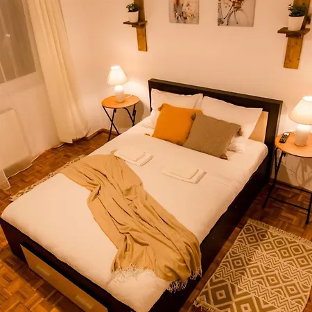 Flh - The French Appartement